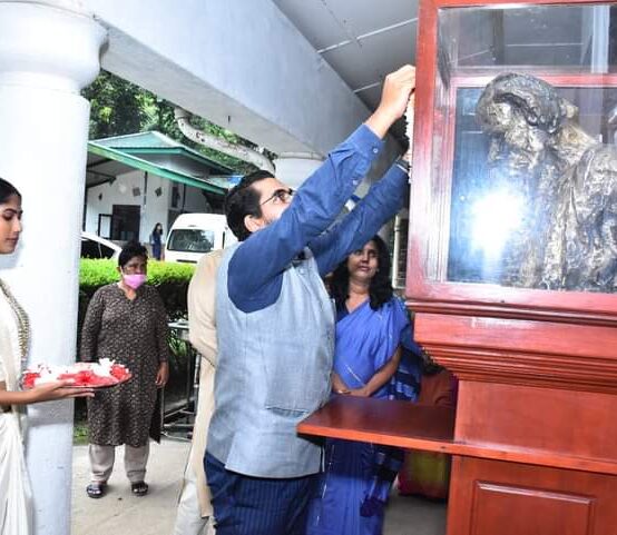 Garlanding of the bust of Gurudev Rabindranath Tagore